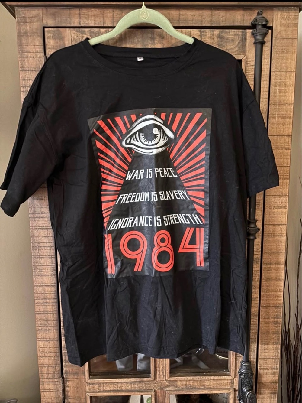 1984 Graphic Eye Tee - Black & Red